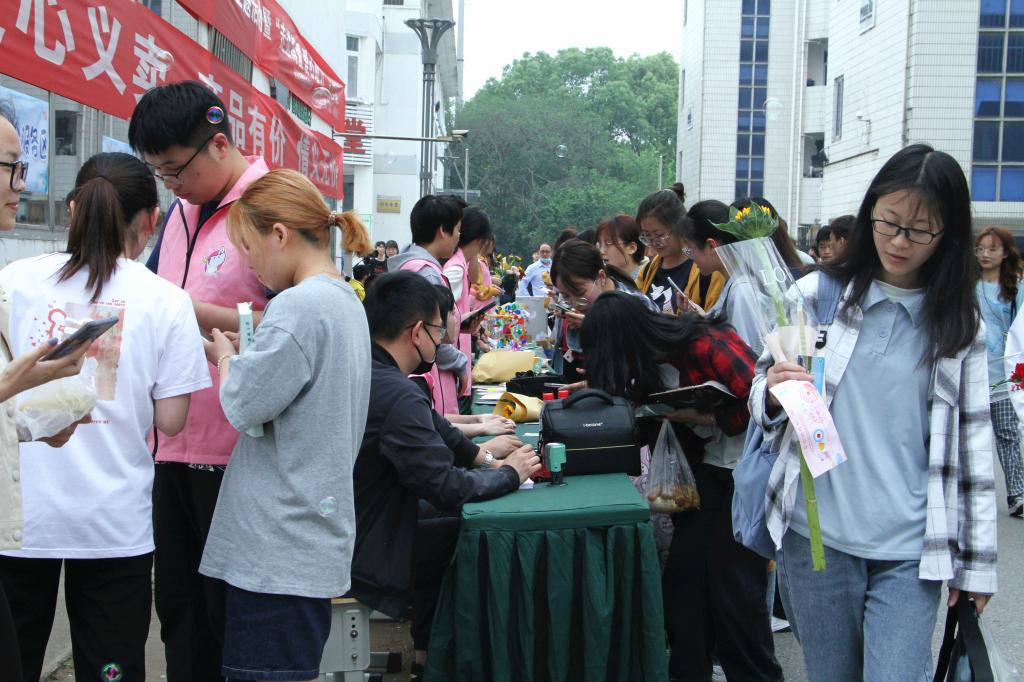 澳门正版资料大全免费歇后语,感受这座城市的独特魅力